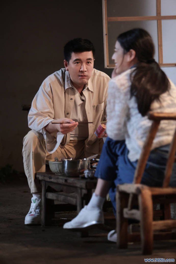49岁的杨子口碑翻车,但他却成为了离异赛谈新顶流!